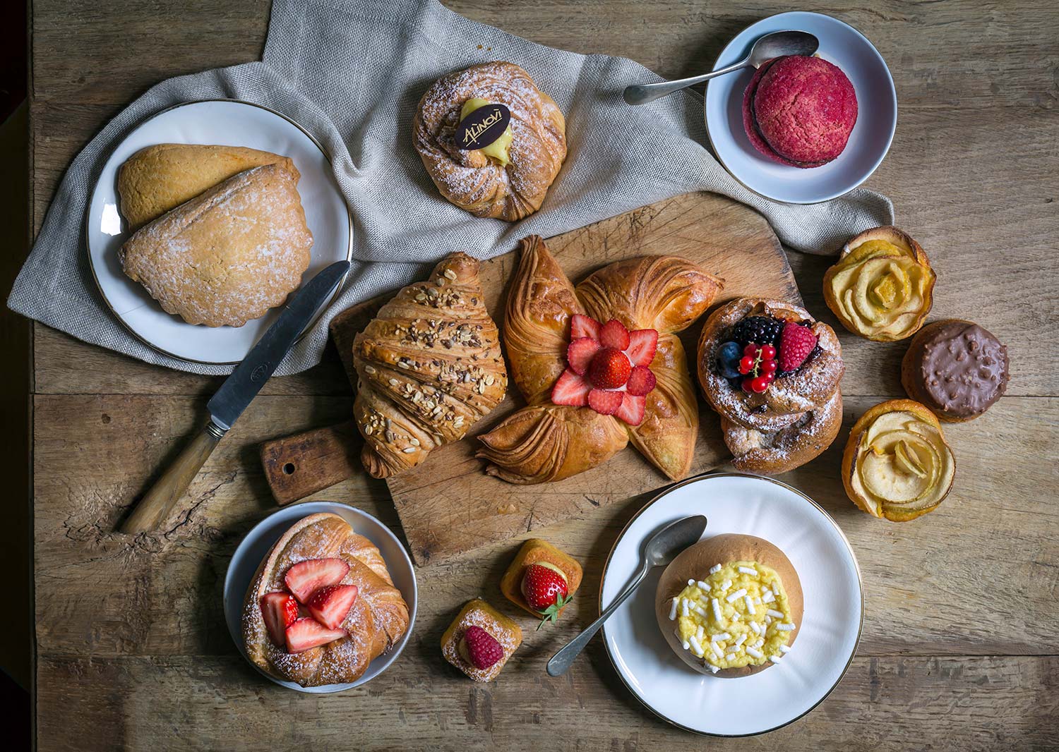 Danesi, paste sfogliate per la colazione, brioche veneziane e tortelli al forno per la colazione a Parma, Collecchio, Ozzano Taro.